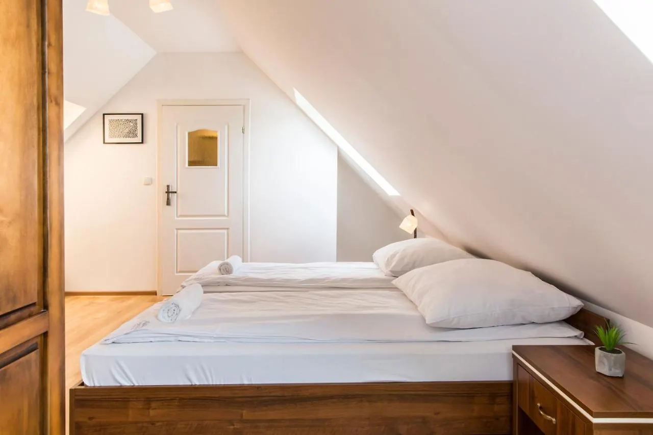 Tatrytop Krupowki 48 Bed & Breakfast Zakopane Poland